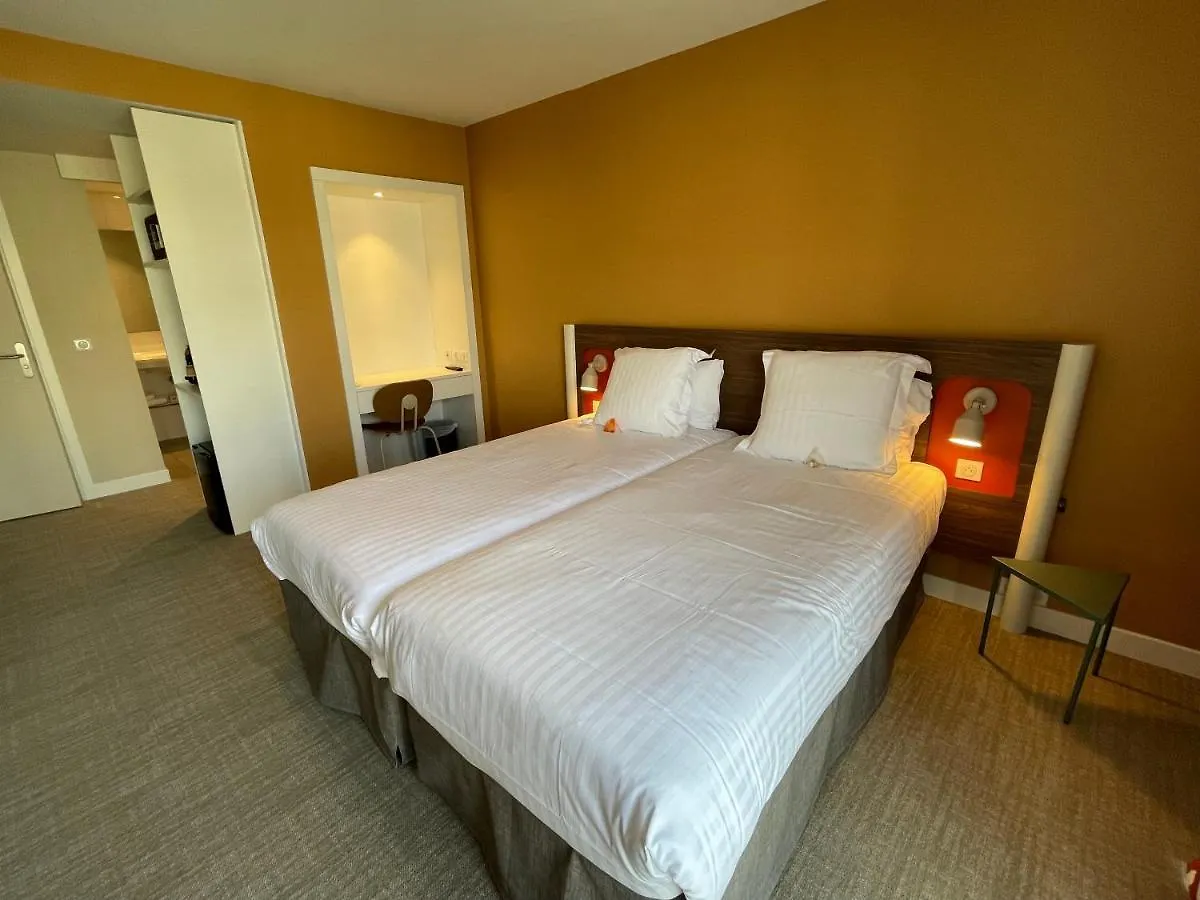Hotel Abrial Канны 3*,